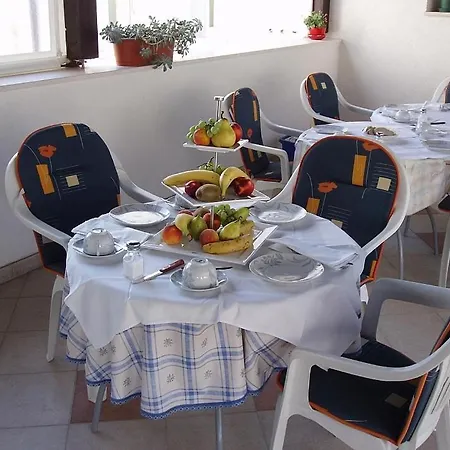 In With Terrace, Air Conditioning, Wifi, Washing Machine 4237-6 Vendégház Trogir