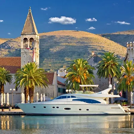 In With Terrace, Air Conditioning, Wifi, Washing Machine 4237-6 * Trogir